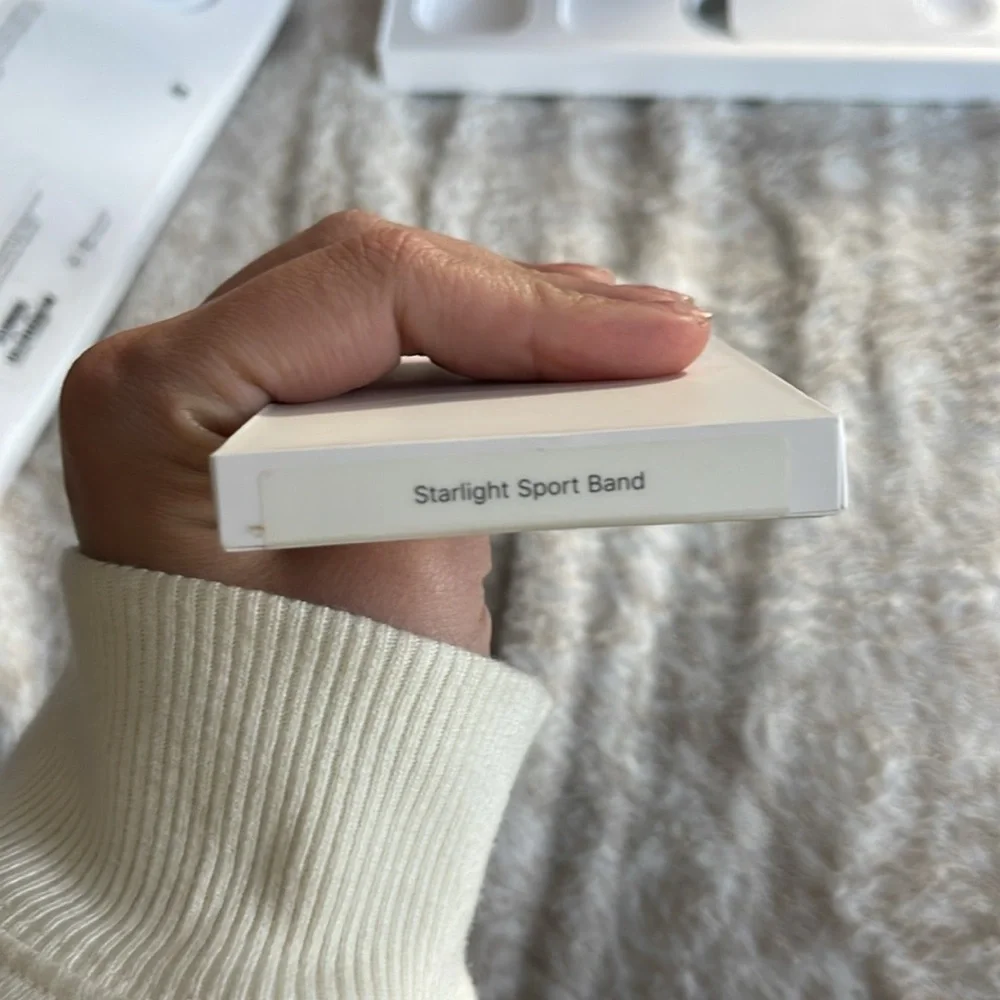 Apple Watch charger and sport band